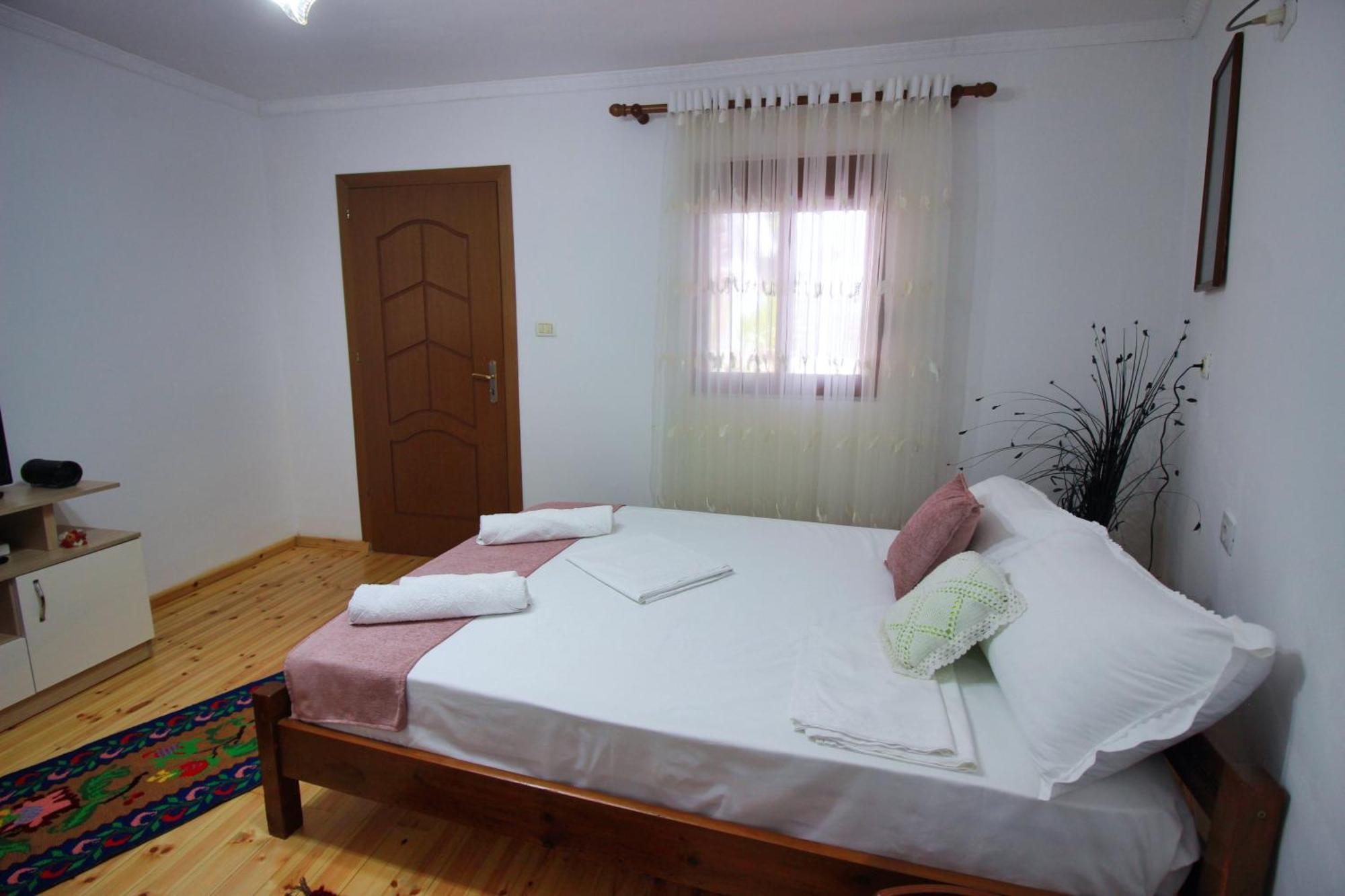 Guest House Denis Gjirokastër 外观 照片