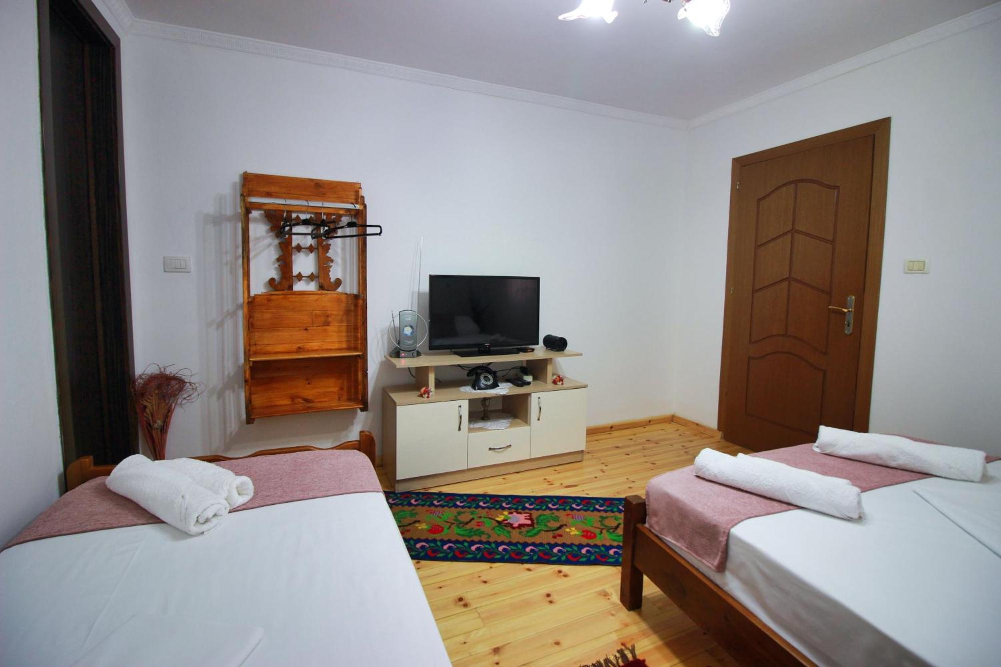 Guest House Denis Gjirokastër 外观 照片