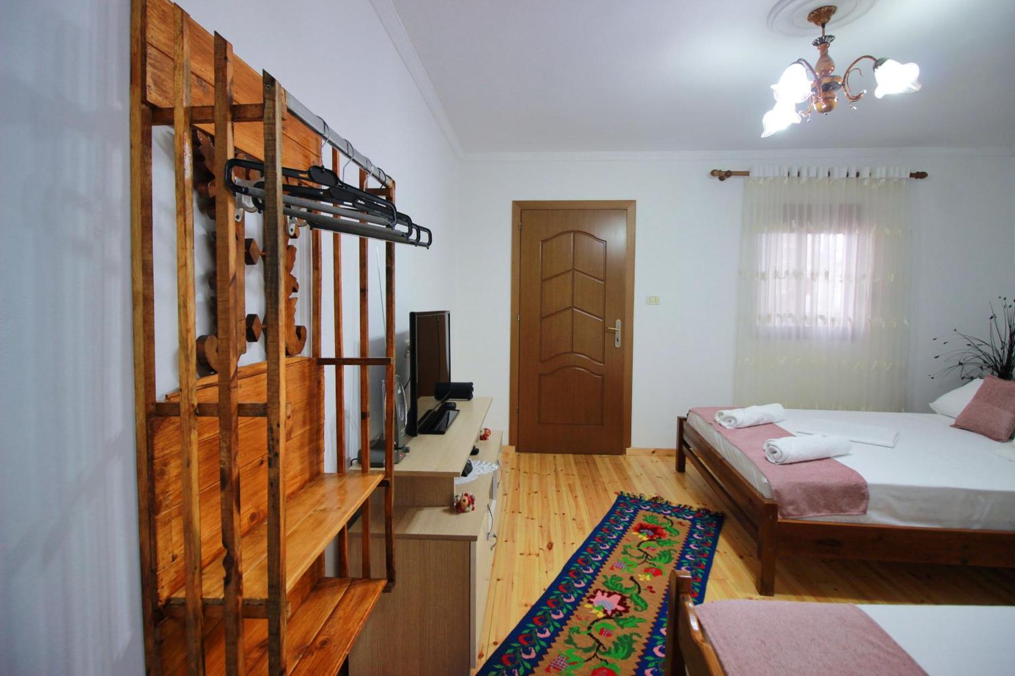 Guest House Denis Gjirokastër 外观 照片