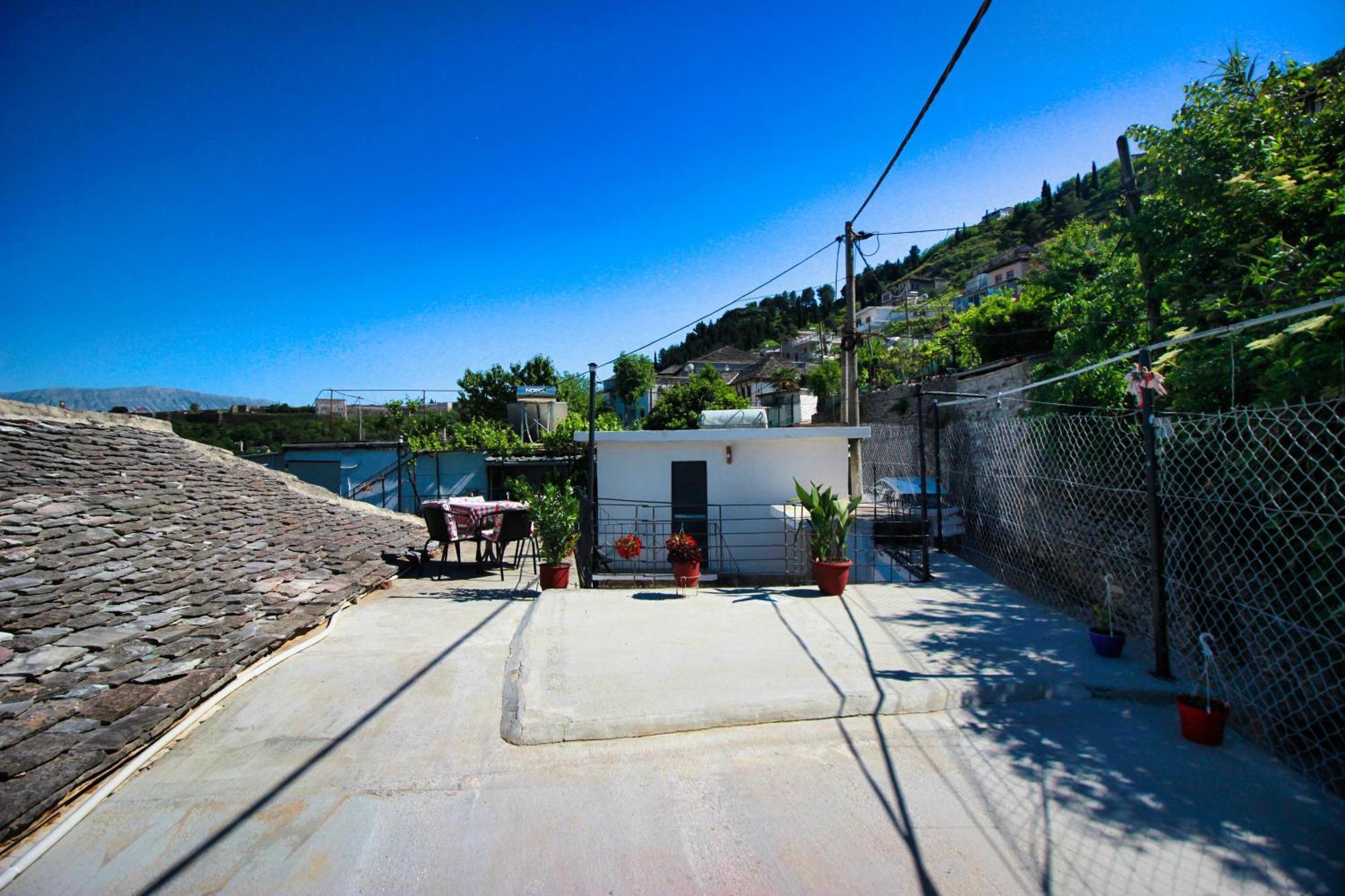 Guest House Denis Gjirokastër 外观 照片