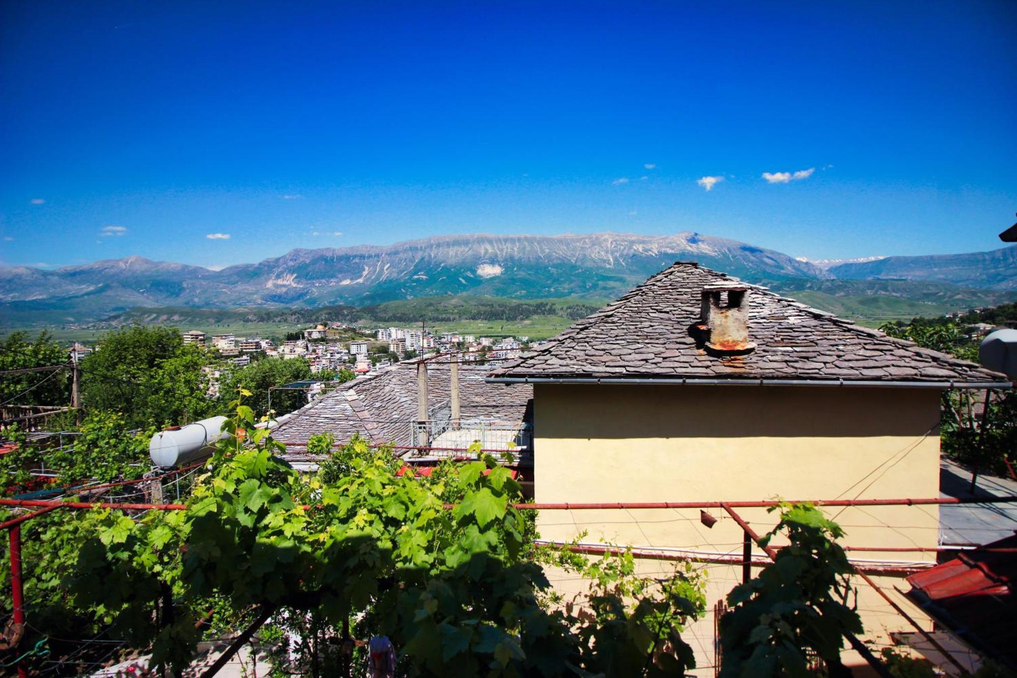 Guest House Denis Gjirokastër 外观 照片