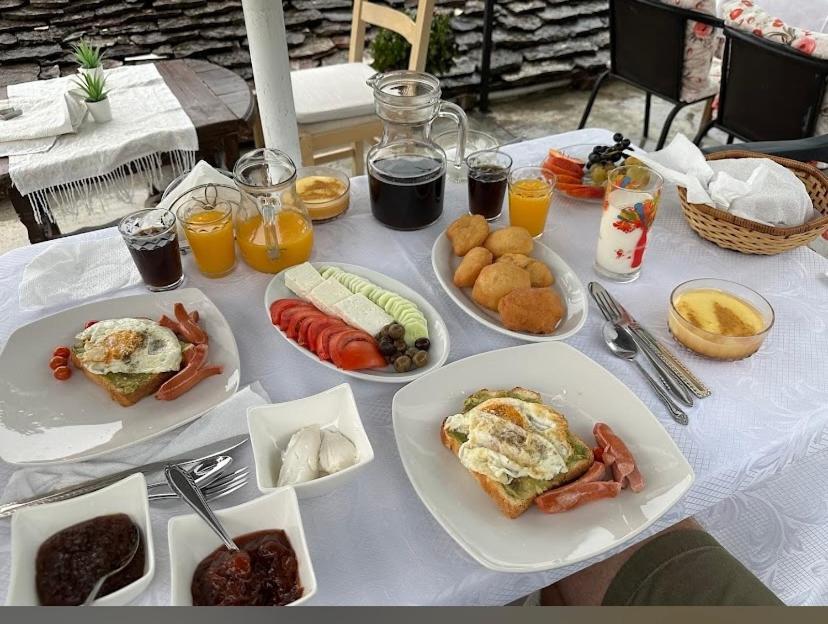 Guest House Denis Gjirokastër 外观 照片